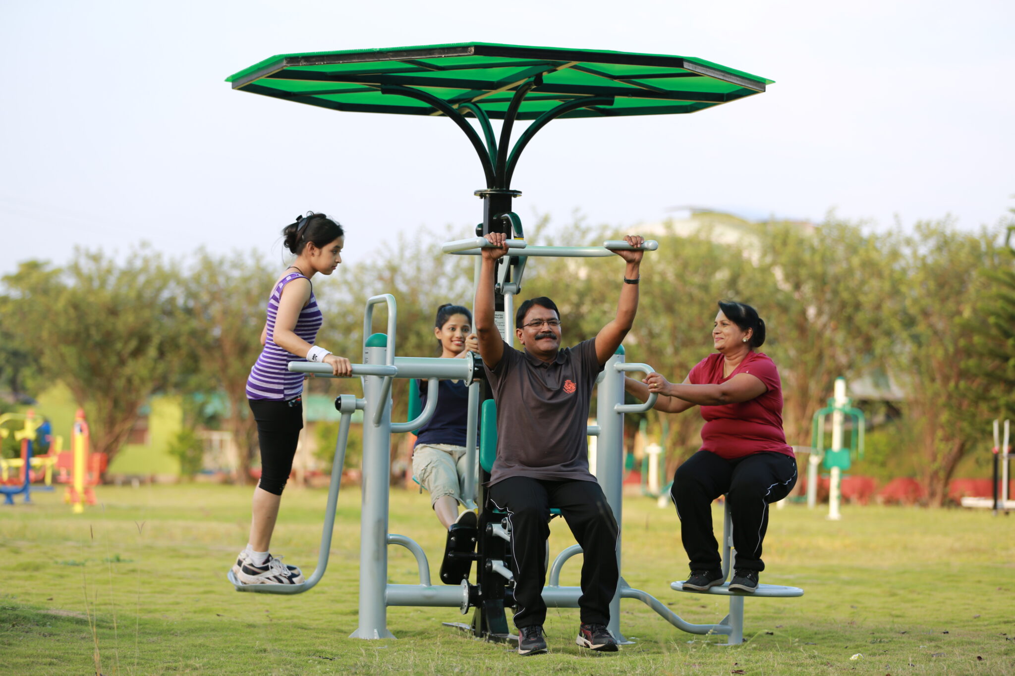 Multistation gym equipment
